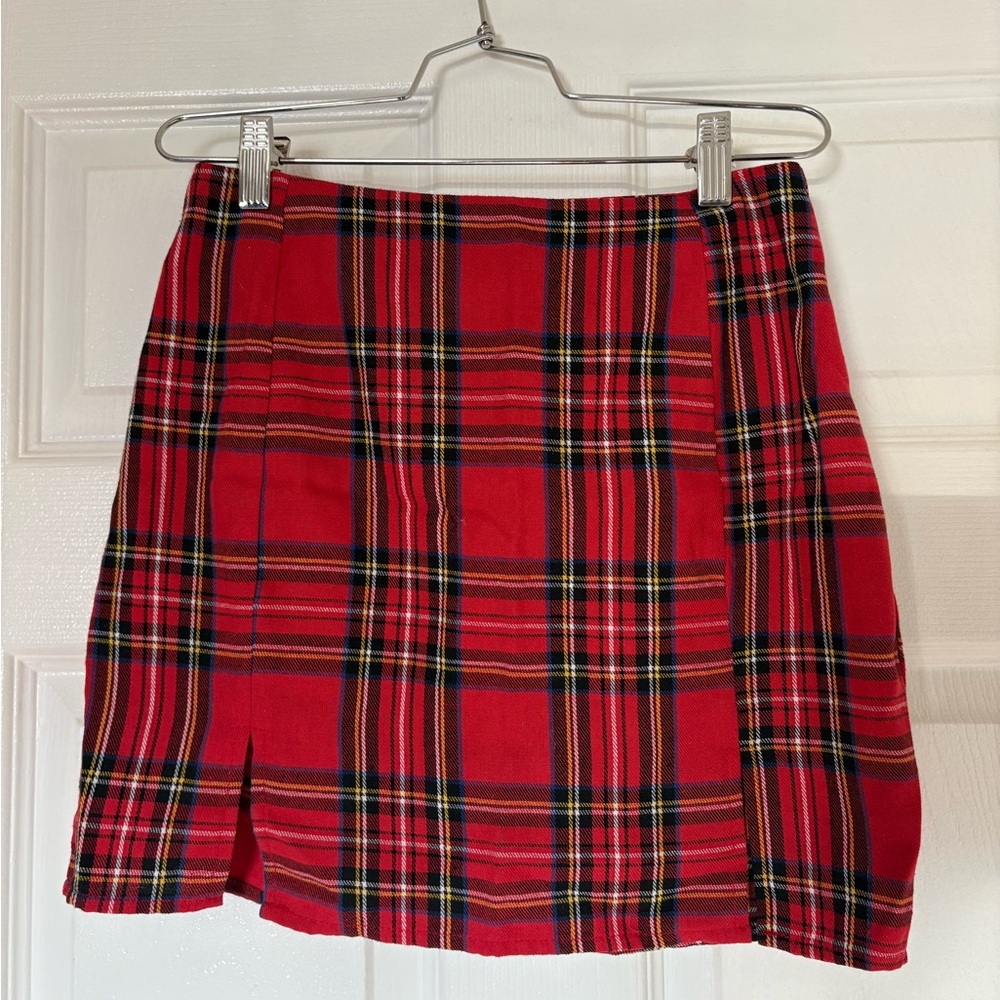 Red plaid mini skirt
